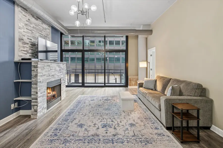 Address Withheld By Seller, Chicago, IL 60606 - #3
