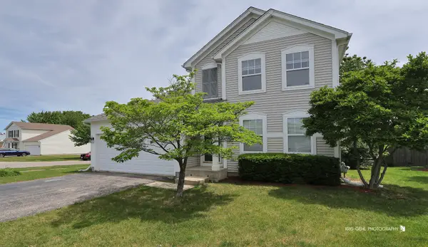 331 E Camden Lane E, Round Lake Beach, IL 60073