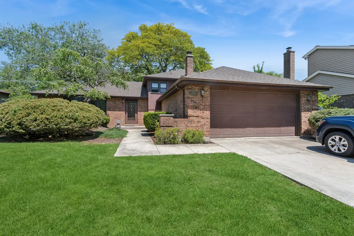 2214 Hamilton Lane, Darien, IL 60561 - #1