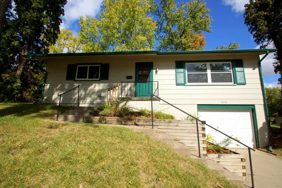 3618 Magnolia Court, Bettendorf, IA 52722 - #1
