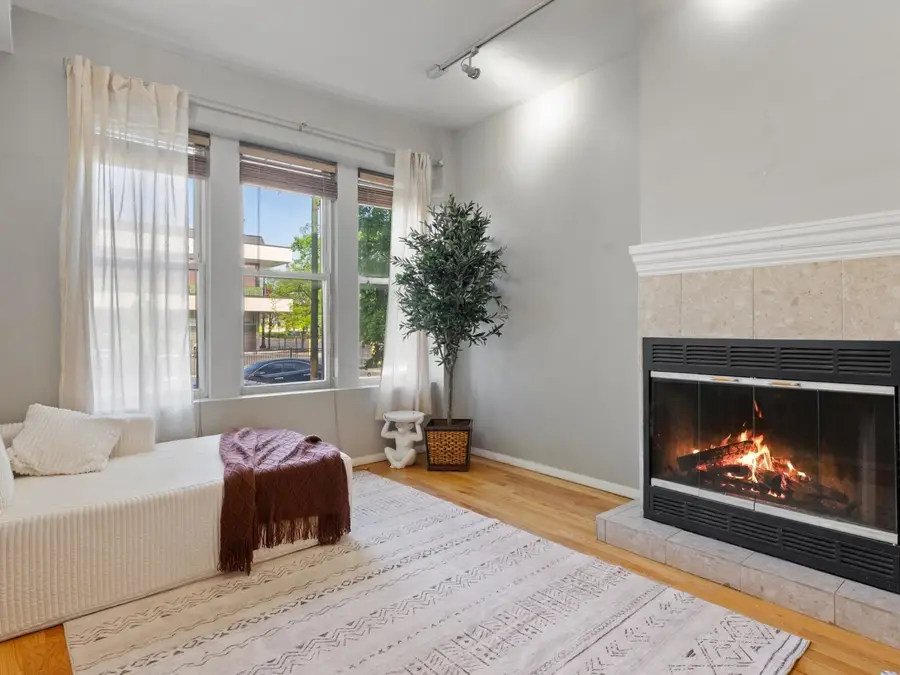 3951 N St Louis Avenue #1, Chicago, IL 60618 - #3