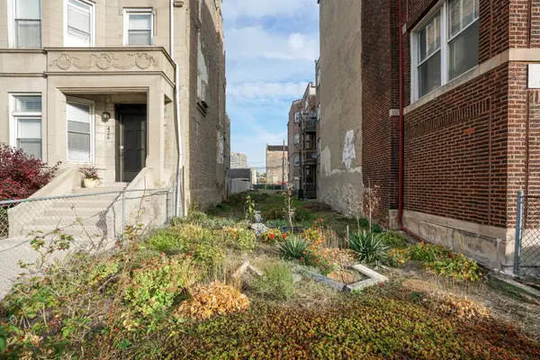 428 E 44th Street, Chicago, IL 60653
