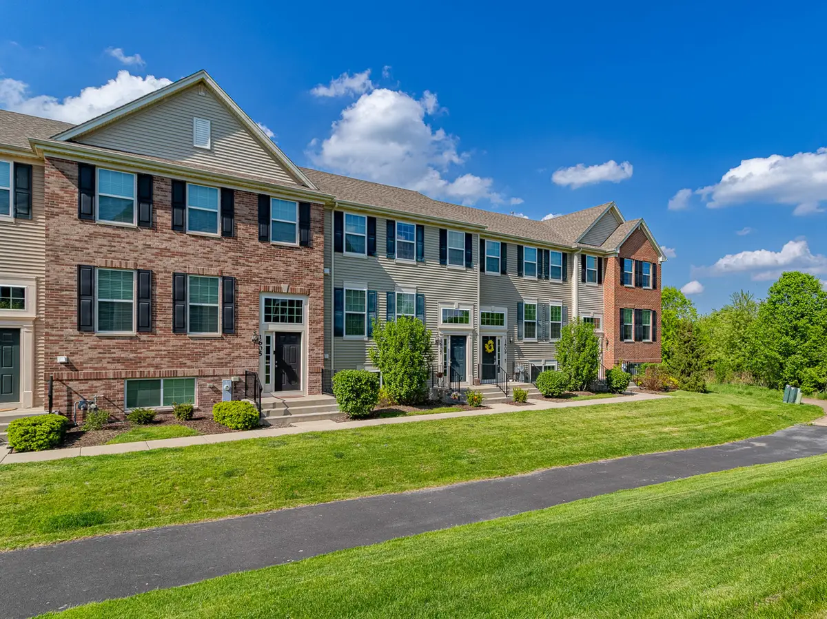 1609 Deer Pointe Drive, South Elgin, IL 60177 - #1
