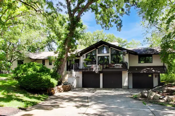 35 Windsor Drive, Oak Brook, IL 60523