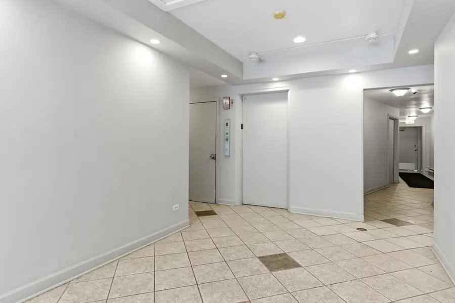5854 N Kenmore Avenue #4C, Chicago, IL 60660 - #2