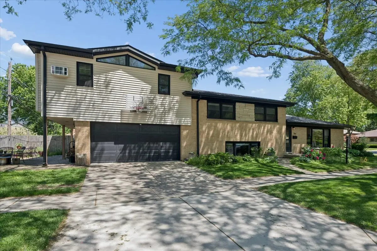 701 Laporte Avenue, Wilmette, IL 60091 - #1