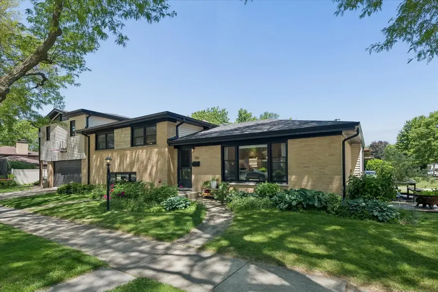 701 Laporte Avenue, Wilmette, IL 60091 - #2