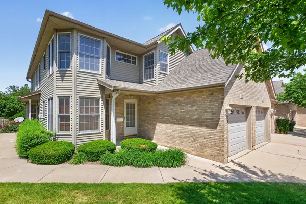 171 Mclaren Drive N, Sycamore, IL 60178