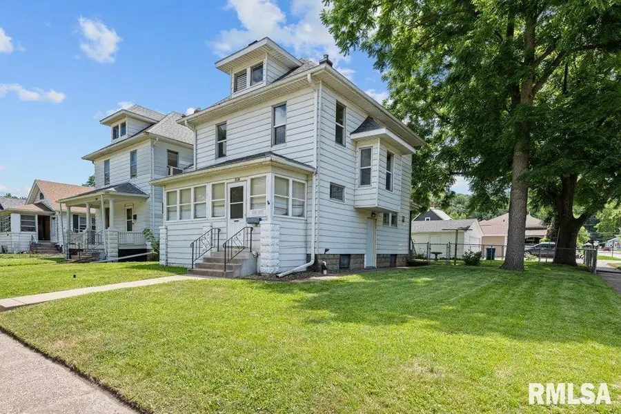 204 15th Avenue, East Moline, IL 61244 - #3