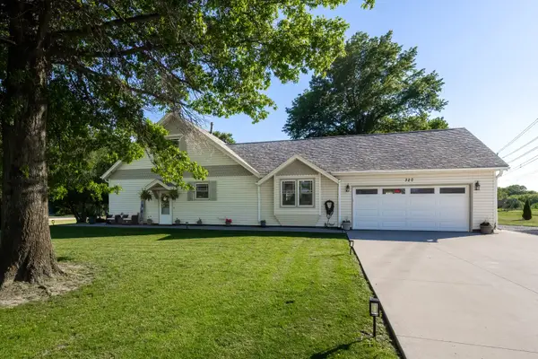 320 Valley Ridge Road, Blue Grass, IA 52726