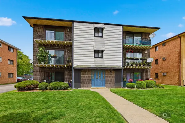 7242 W 86th Street #2A, Bridgeview, IL 60455