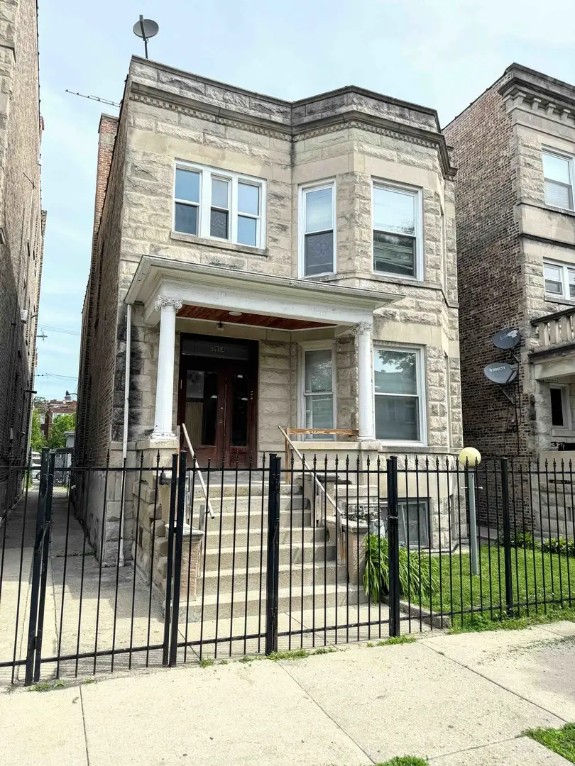 3914 W Gladys Avenue, Chicago, IL 60624 - #1