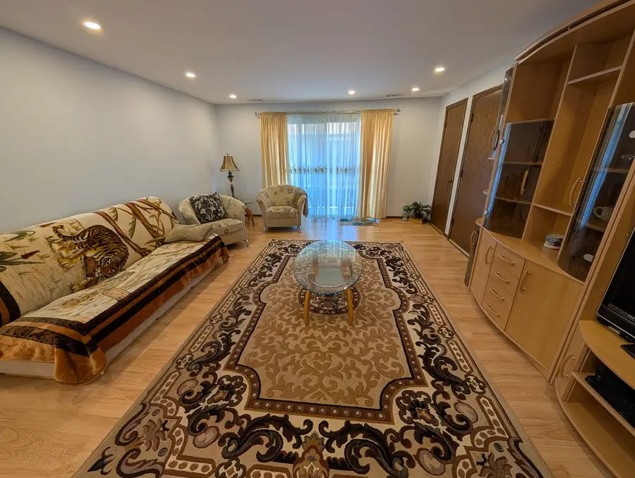 5516 W Windsor Avenue #3M, Chicago, IL 60630 - #2