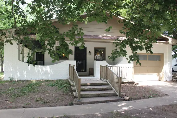 21 Ash Street, Weldon, IL 61882