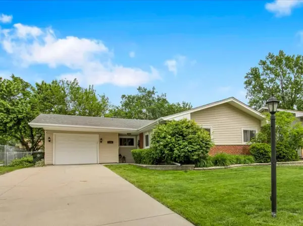 1755 Monticello Road, Hoffman Estates, IL 60169