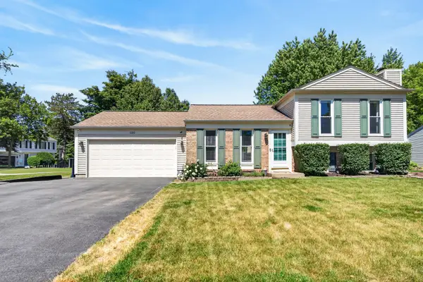 1000 Timberwood Lane, Algonquin, IL 60102