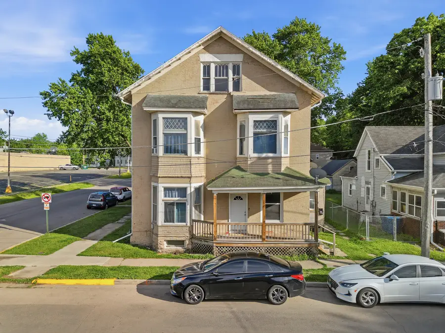 305 Monroe Avenue, Dixon, IL 61021 - #2