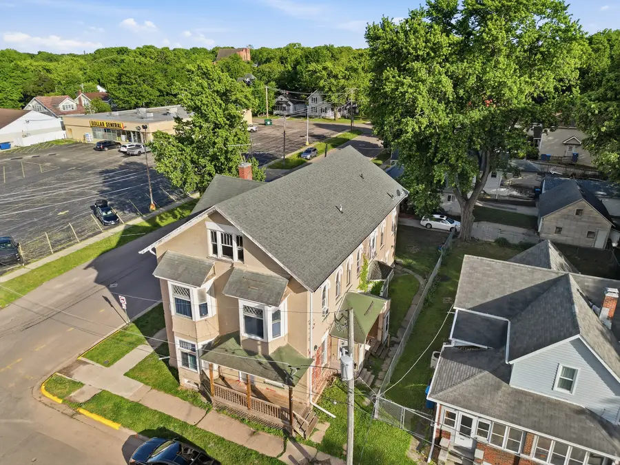 305 Monroe Avenue, Dixon, IL 61021 - #3