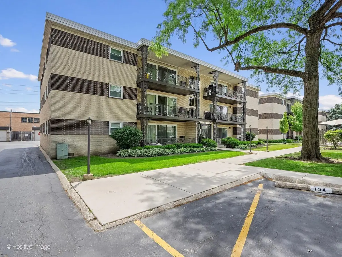 925 8th Avenue #4, La Grange, IL 60525 - #1