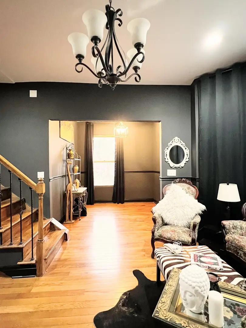 7714 S Marquette Avenue, Chicago, IL 60649 - #3