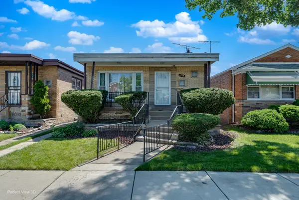 8745 S Euclid Avenue, Chicago, IL 60617