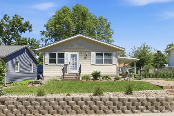 2544 Central Avenue, Bettendorf, IA 52722