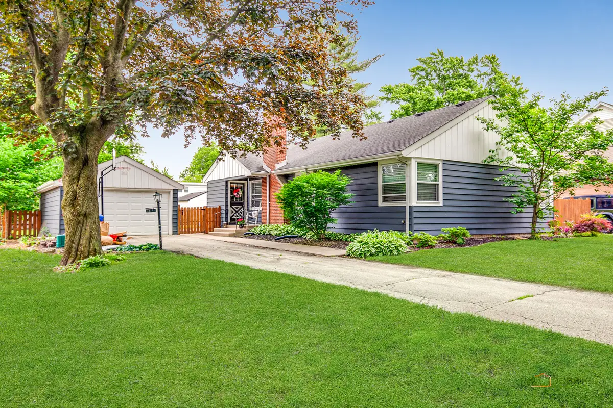 213 N Emerson Street, Mount Prospect, IL 60056 - #1