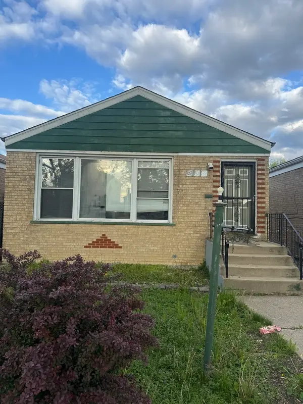 4541 S Leclaire Avenue, Chicago, IL 60638