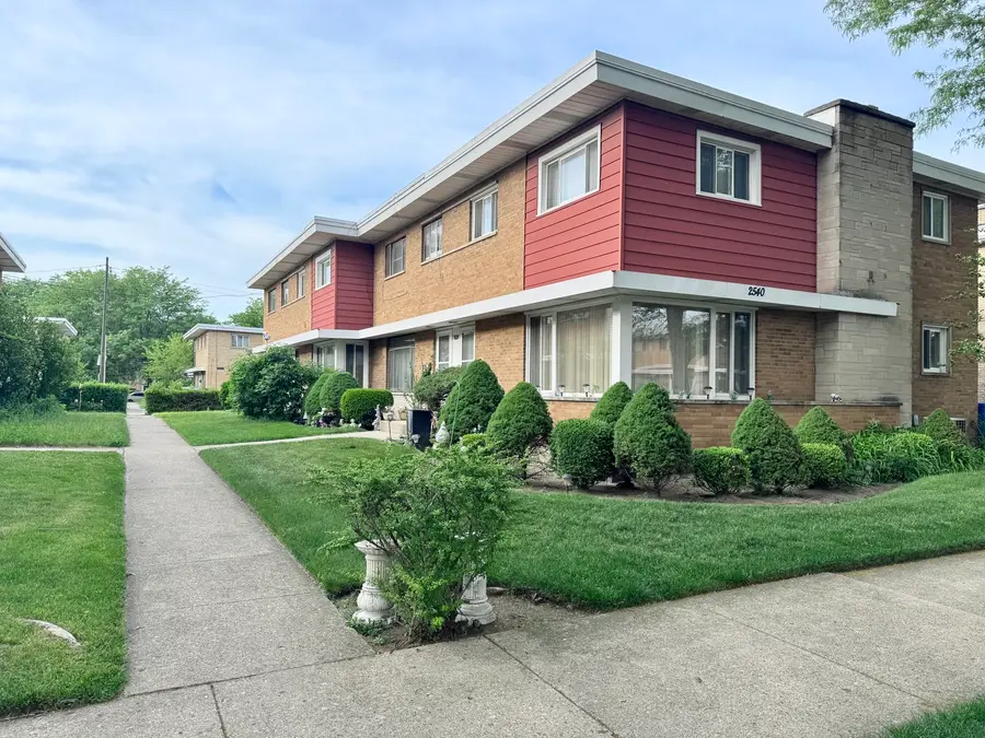 2540 W Jerome Street #D, Chicago, IL 60645 - #2