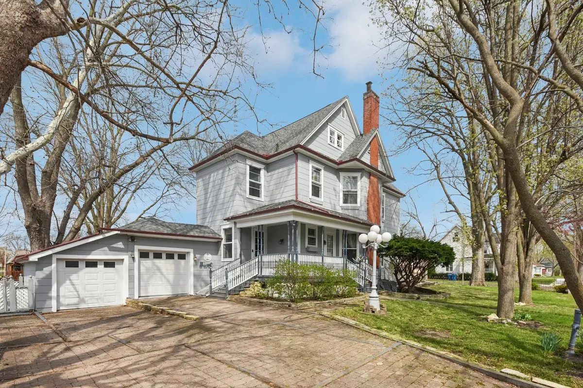 1003 N Chicago Street, Pontiac, IL 61764 - #1