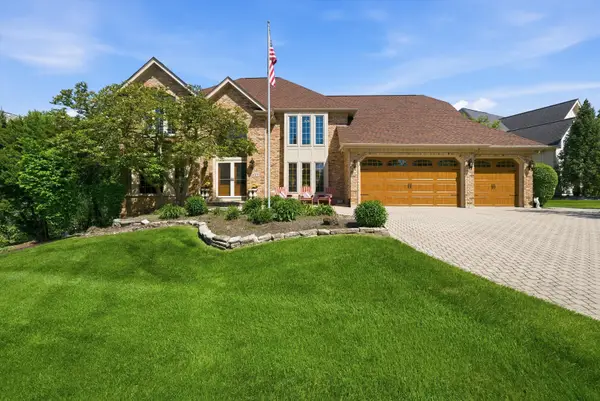 8701 Lake Ridge Drive, Darien, IL 60561