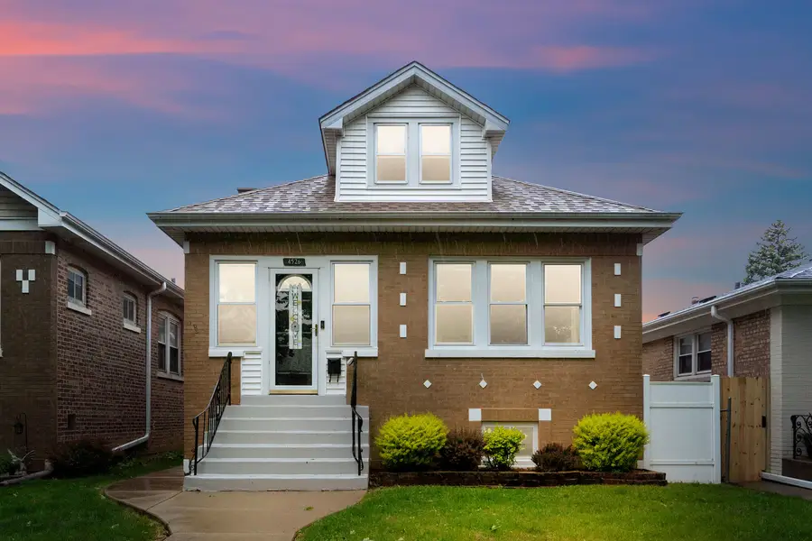 4526 N Mobile Avenue, Chicago, IL 60630 - #2