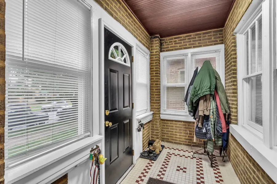4526 N Mobile Avenue, Chicago, IL 60630 - #3