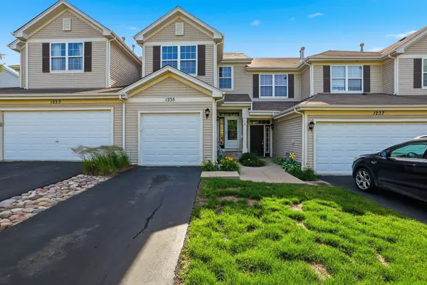 1235 Remington Drive, Volo, IL 60020