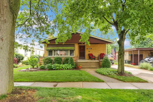 9205 Millard Avenue, Evergreen Park, IL 60805