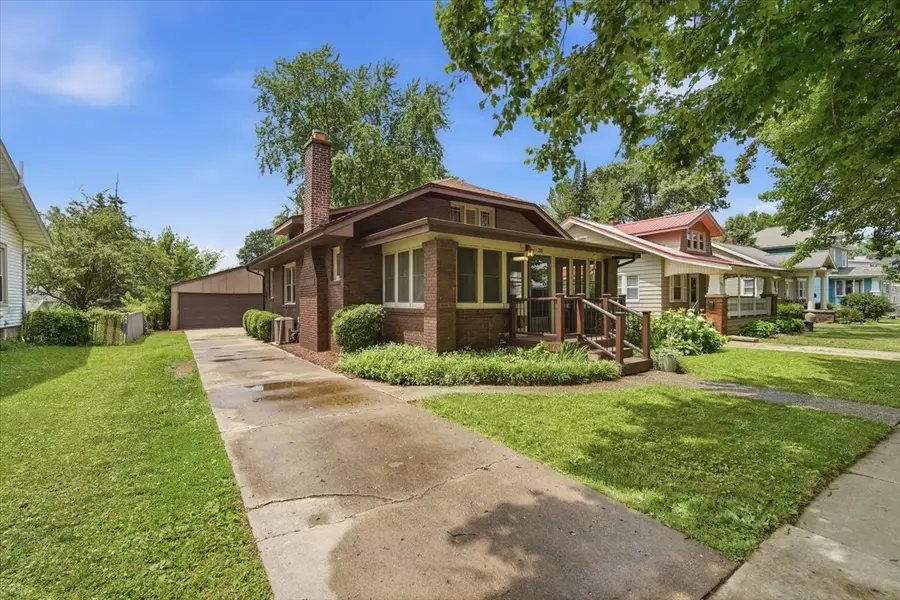215 Willard Avenue, Bloomington, IL 61701 - #2