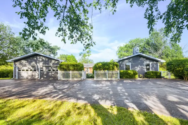 9 Tomahawk Trail, Oswego, IL 60543