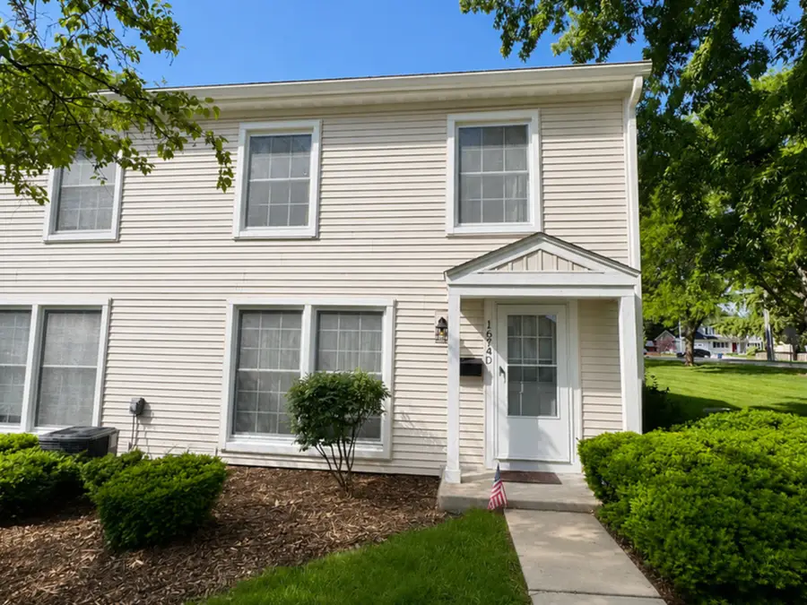 1674 Williamsburg Court #D, Wheaton, IL 60189 - #2