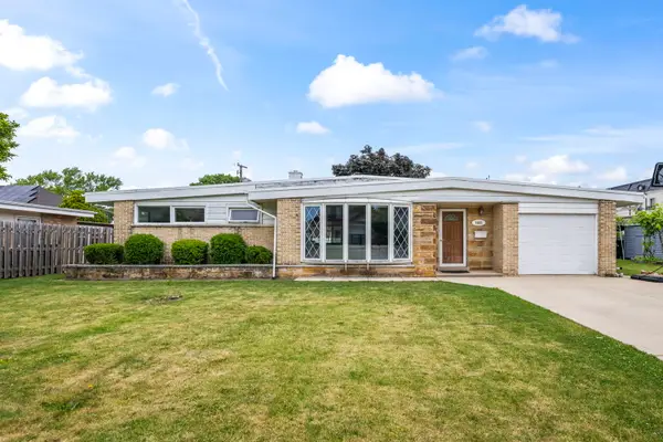 7822 W Carmen Avenue, Norridge, IL 60706