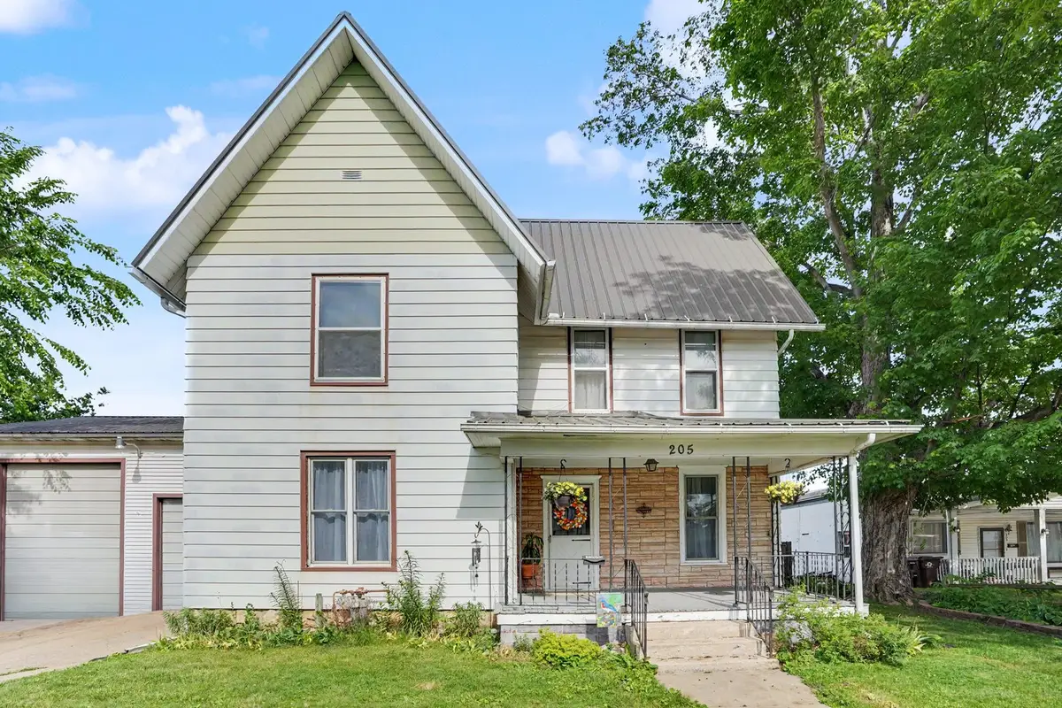 205 N Walnut Street, Maquoketa, IA 52060 - #1