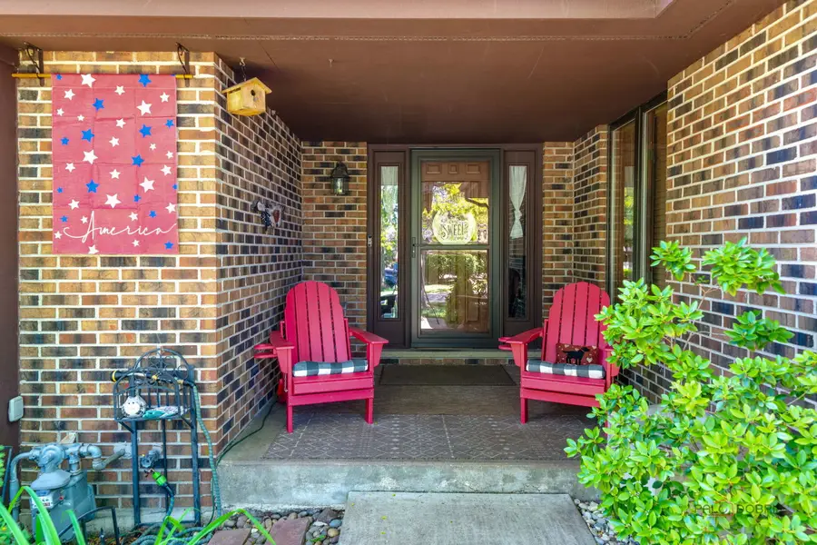845 Brian Court, Gurnee, IL 60031 - #2