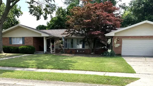 425 Crestmore Avenue, Mattoon, IL 61938