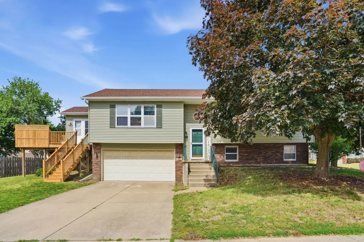 6010 N Hancock Avenue, Davenport, IA 52806 - #1