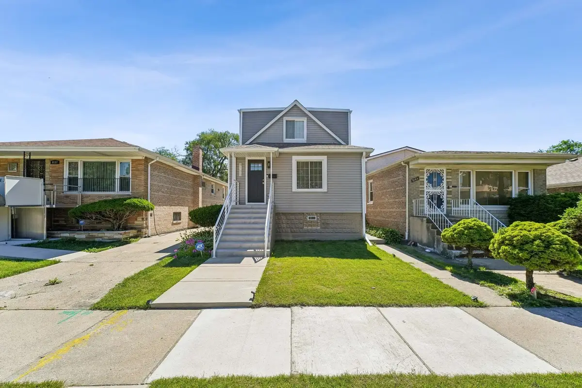 9139 S Oglesby Avenue, Chicago, IL 60617 - #1