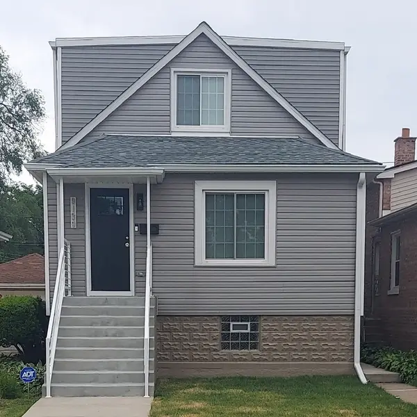 9139 S Oglesby Avenue, Chicago, IL 60617