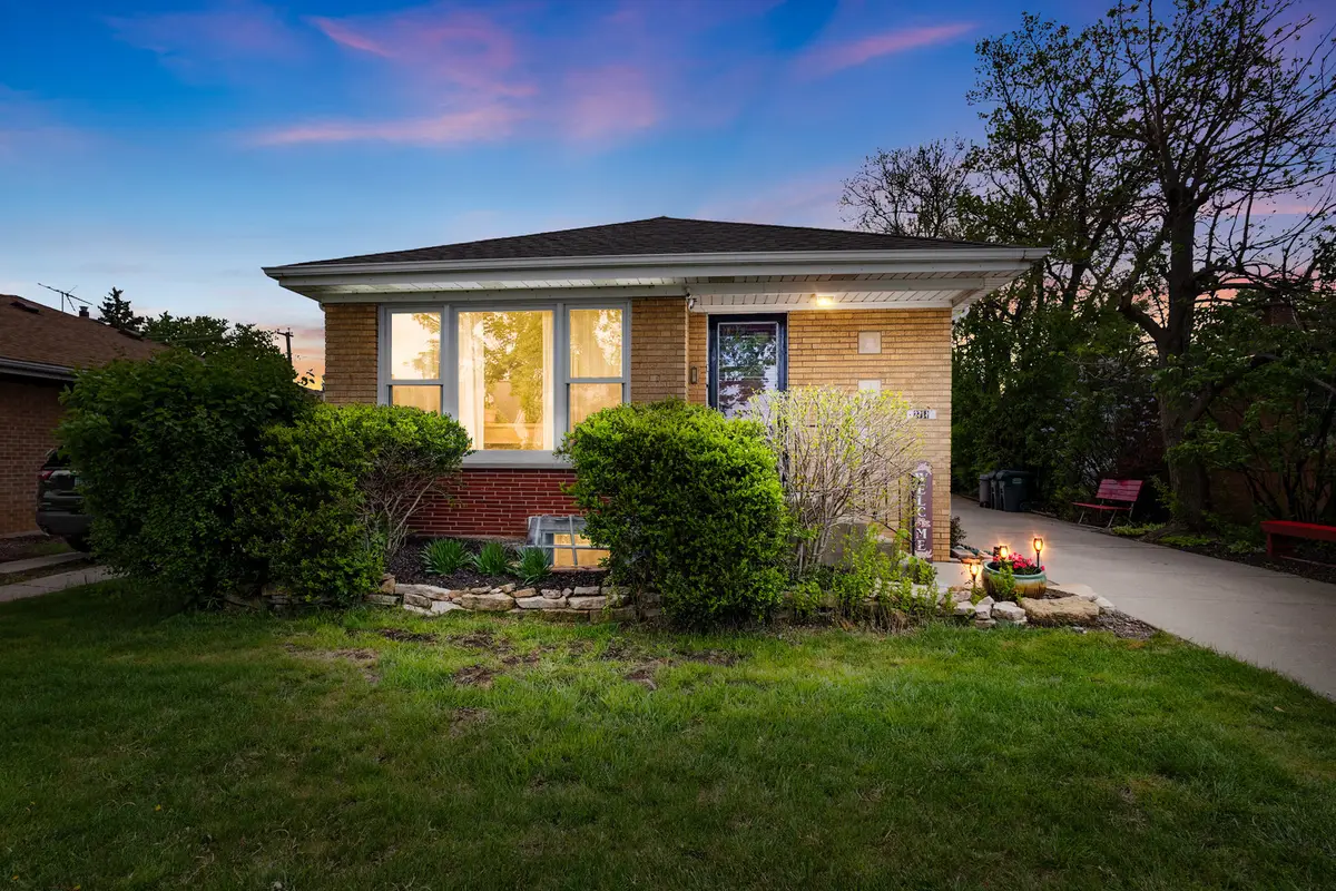 2711 Maple Avenue, Brookfield, IL 60513 - #1