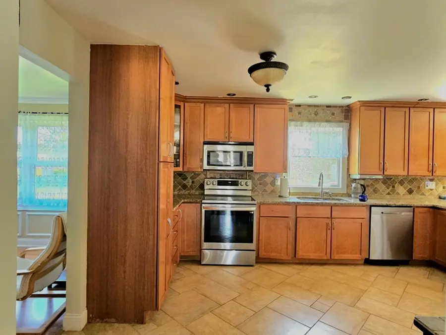 1410 Ashton Court, Aurora, IL 60504 - #3