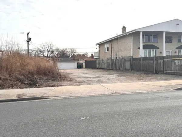4825 S Central Avenue, Chicago, IL 60638