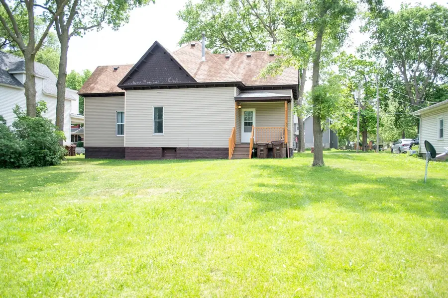 517 Main Street, Erie, IL 61250 - #3