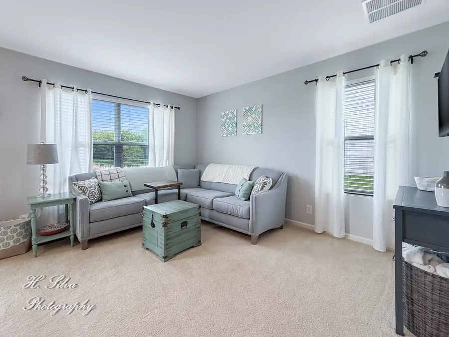 Address Withheld By Seller, Hampshire, IL 60140 - #2